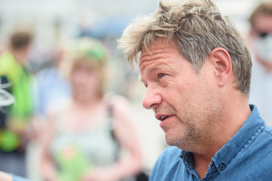 Robert Habeck (51), Co-Vorsitzender des Bündnis 90/Die Grünen, ist Hauptredner beim kleinem Parteitag der bayerischen Grünen.