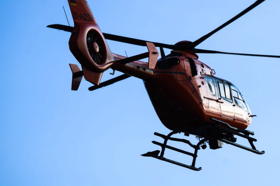 Schlimmer Unfall auf E-Bike: Teenager muss im Rettungshubschrauber nach Berlin