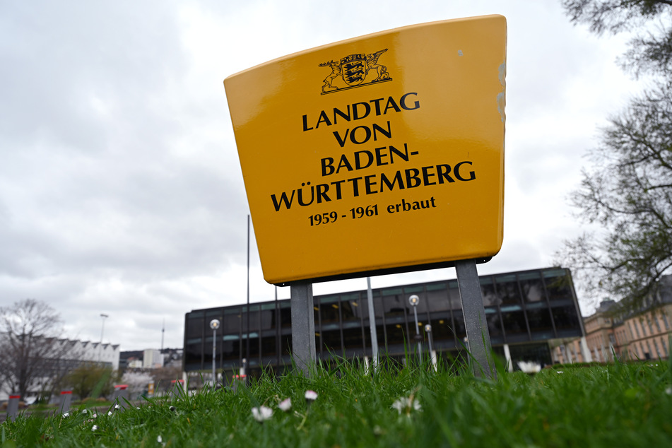 Der baden-württembergische Landtag wurde Schauplatz einer Attacke gegen AfD-Politiker.