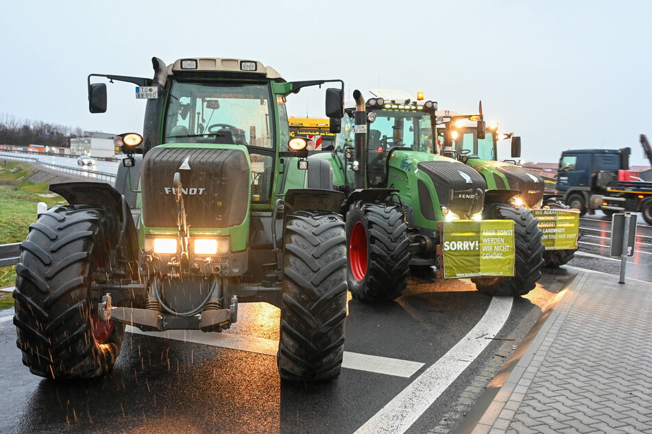 Wie schon im Dezember sind am Montag in ganz Sachsen Traktor-Blockaden geplant.