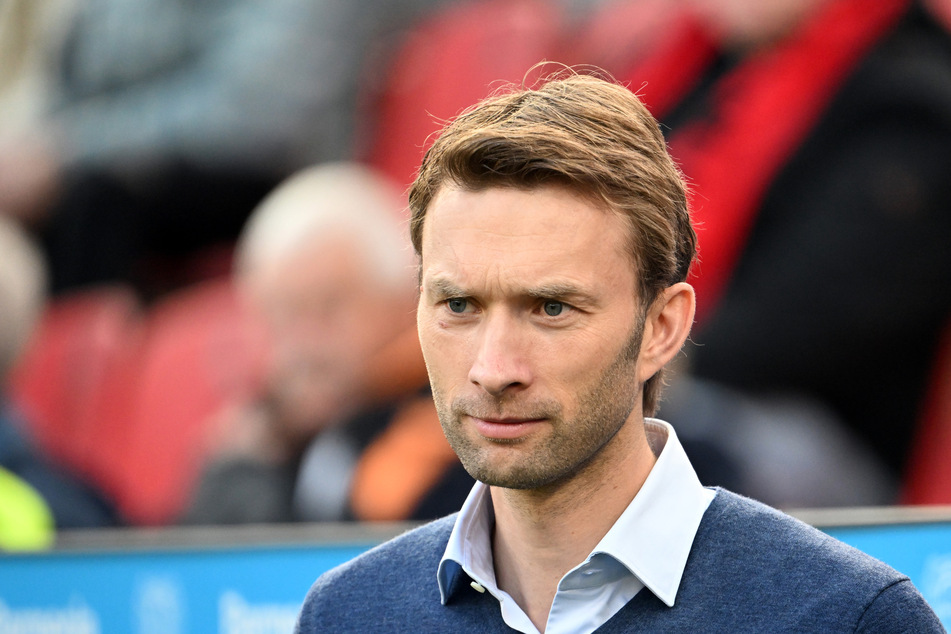 Ex-Nationalspieler Simon Rolfes (41) ist seit Juli 2022 Geschäftsführer Sport bei Bayer 04.