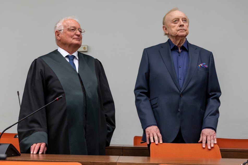 Am Dienstag legte der Star-Koch (r.) ein Geständnis ab.