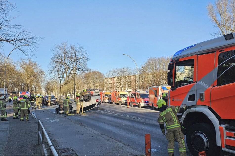 Die Feuerwehr war mit 58 Einsatzkräften vor Ort.