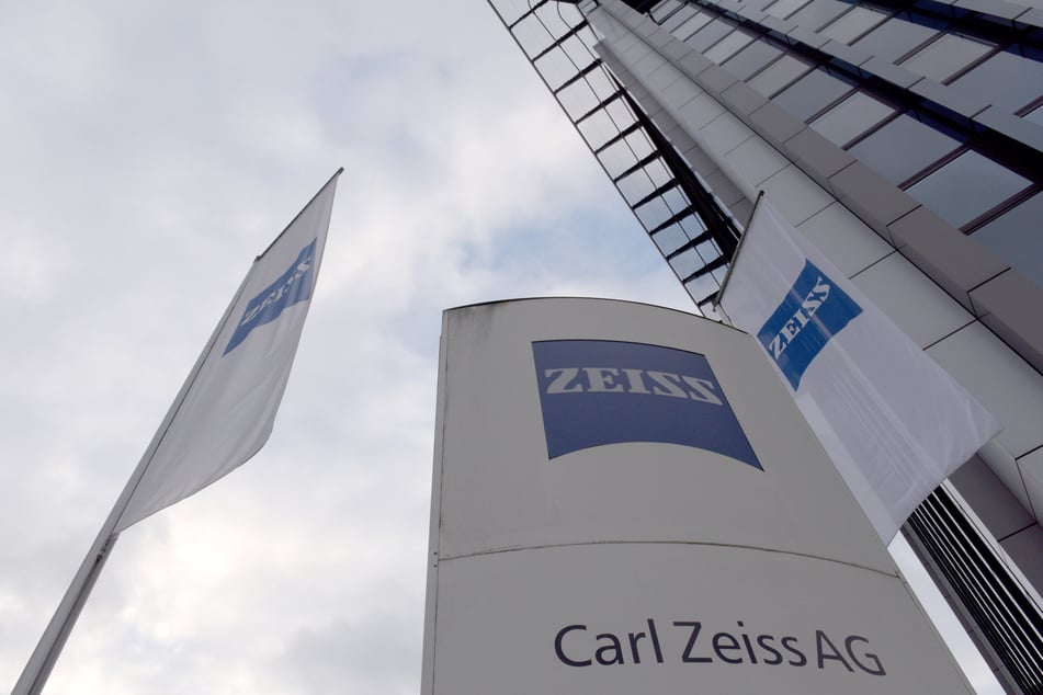 Gibt es bald Displays auf Autoscheiben?