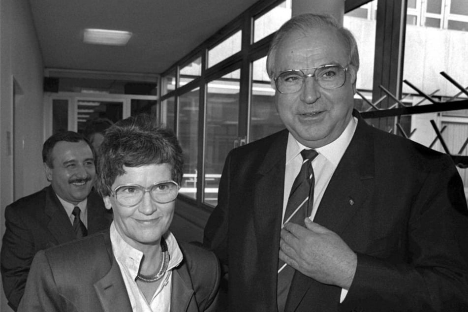 Altbundeskanzler Helmut Kohl (CDU, †87) und Familienministerin Professor Rita Süssmuth (†88, CDU) 1988. (Archivfoto)
