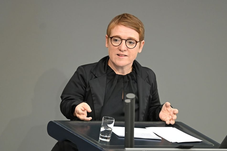 Simone Fischer (46, Grüne) entschuldigte sich persönlich beim Spitzenkandidaten Manuel Hagel (37, CDU).