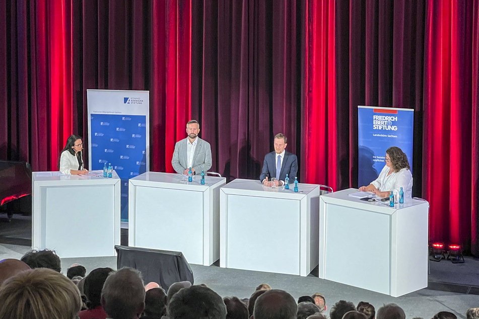 Ministerpräsident Michael Kretschmer (47, CDU, Mitte-rechts) und Wirtschaftsminister Martin Dulig (48, SPD, Mitte-links) debattierten in Dresden über den Ukraine-Krieg.