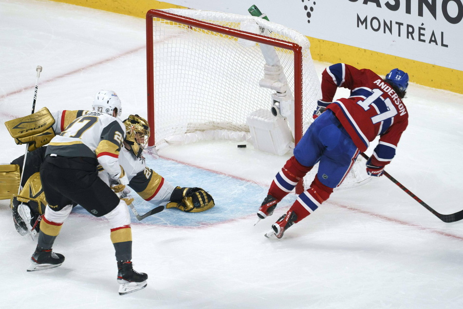 Josh Anderson (r) scored the game-winner in overtime as Montreal takes a 2-1 series lead over Vegas