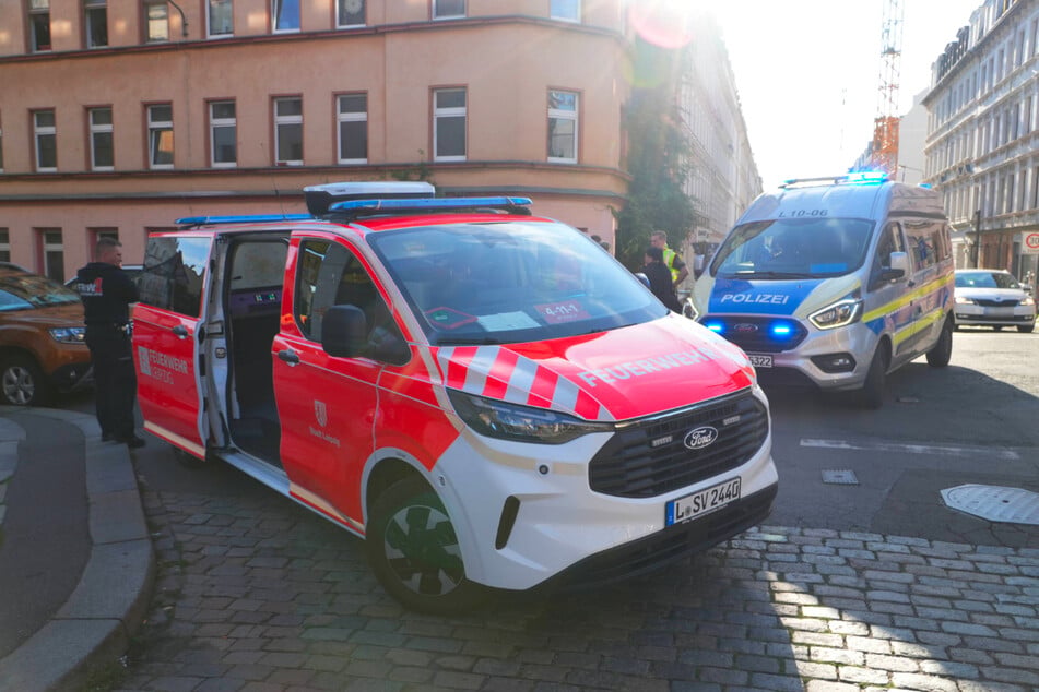 Feuerwehr, Rettungsdienst und Polizei rückten am Freitagmorgen in Reudnitz an.