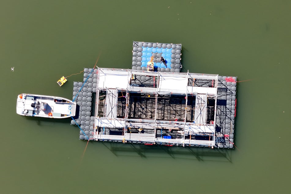Das Boot wird innerhalb weniger Stunden untersucht und dann wieder versenkt.