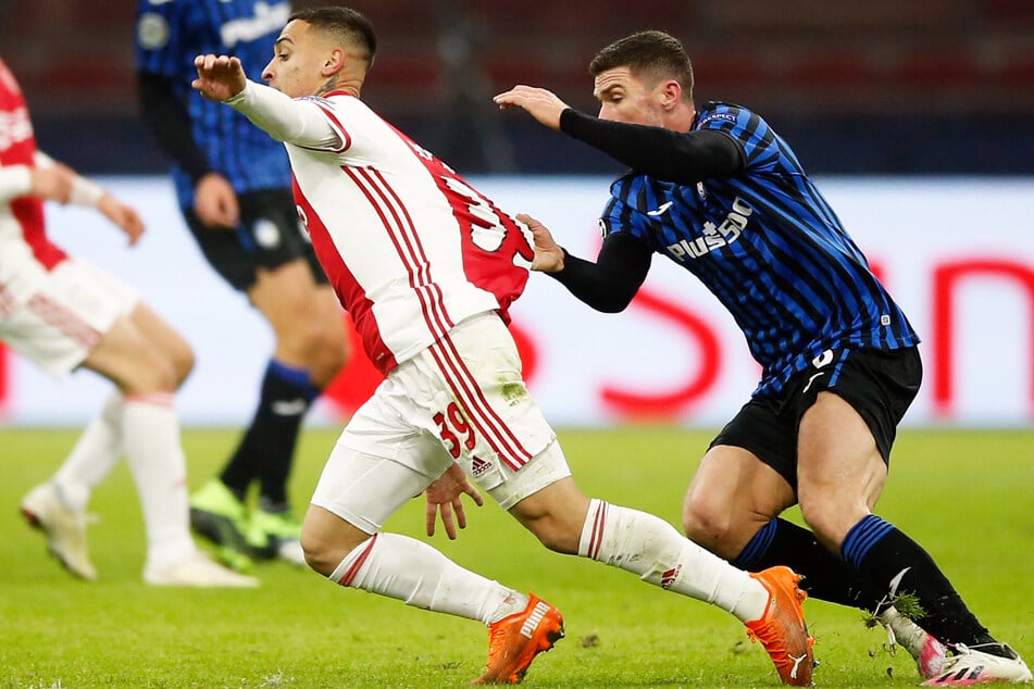 Läuft Antony (21, l.) bald nicht mehr für Ajax Amsterdam auf? Der junge Brasilianer wird mit dem FC Bayern München in Verbindung gebracht.