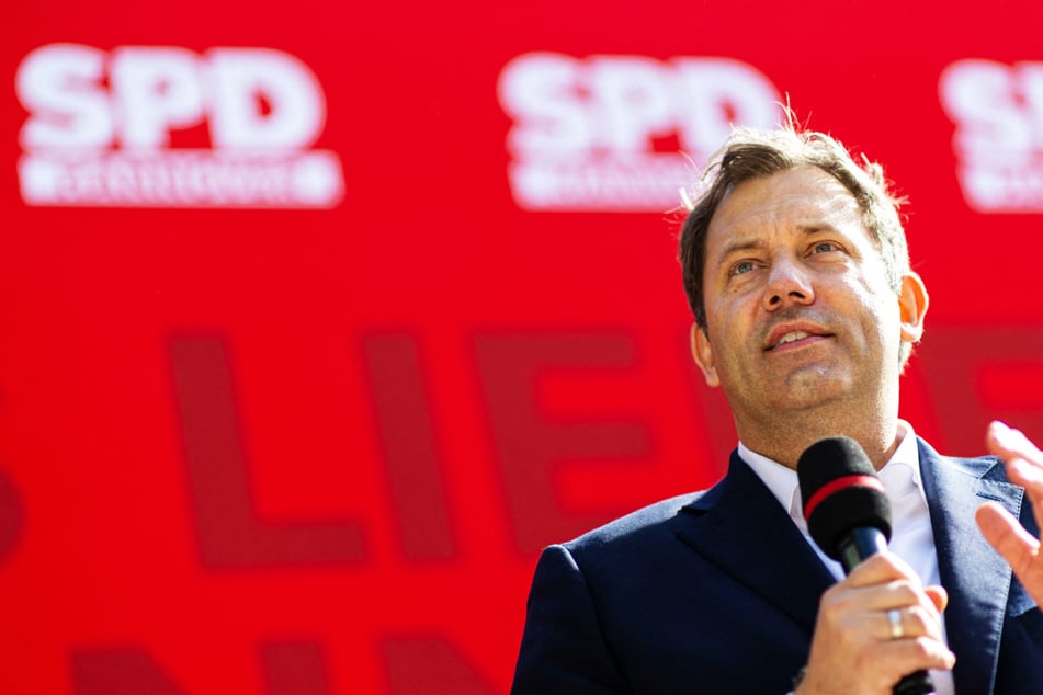 Bundesfinanzminister Lars Klingbeil (48) ist einer der beiden Bundesvorsitzenden der SPD, doch der Frankfurter Unterbezirk möchte eine neue Parteispitze.