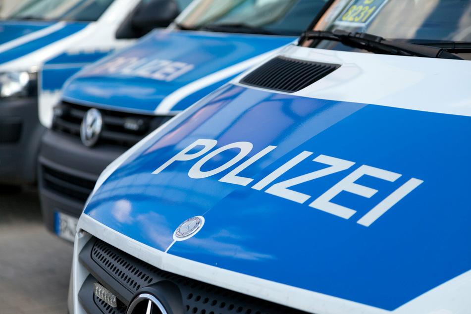 Die Polizei sucht nach Zeugen, die den Vorfall beobachtet haben.