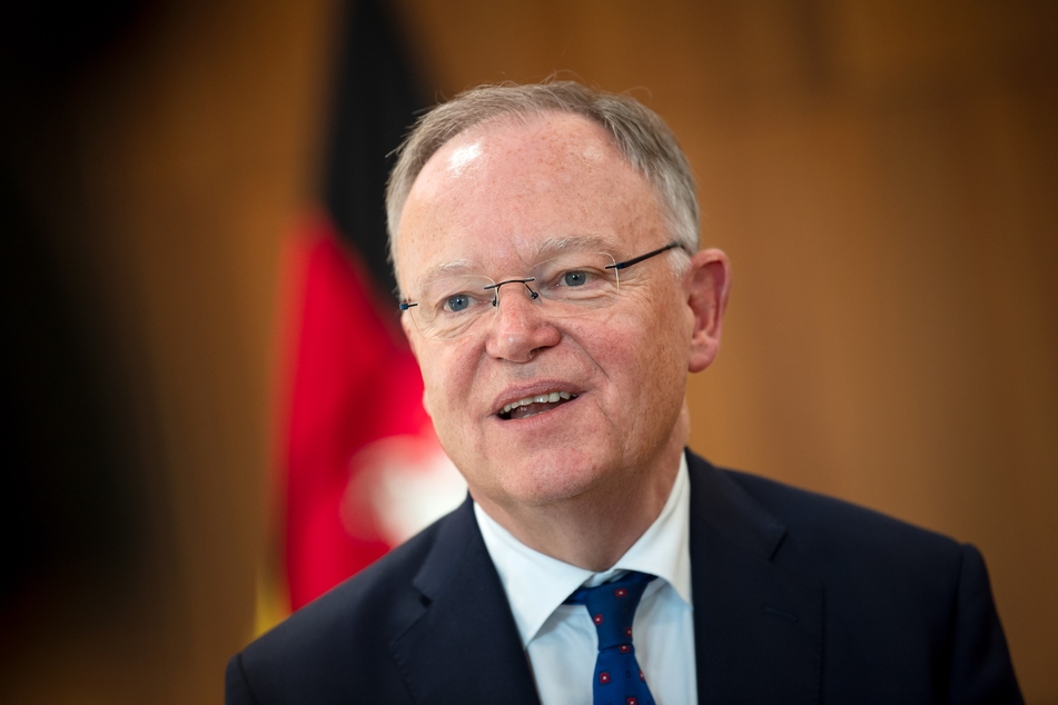 Als Landesvorsitzender wurde am Samstag erneut Stephan Weil (64, SPD) gewählt.