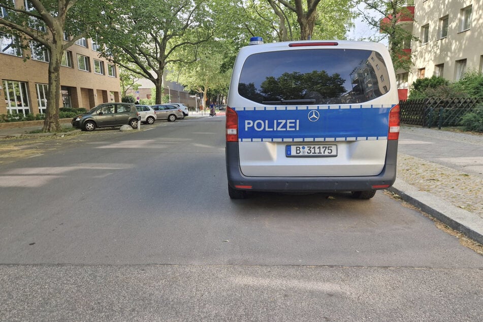 Einer der Verdächtigen hat sich bereits gestellt.