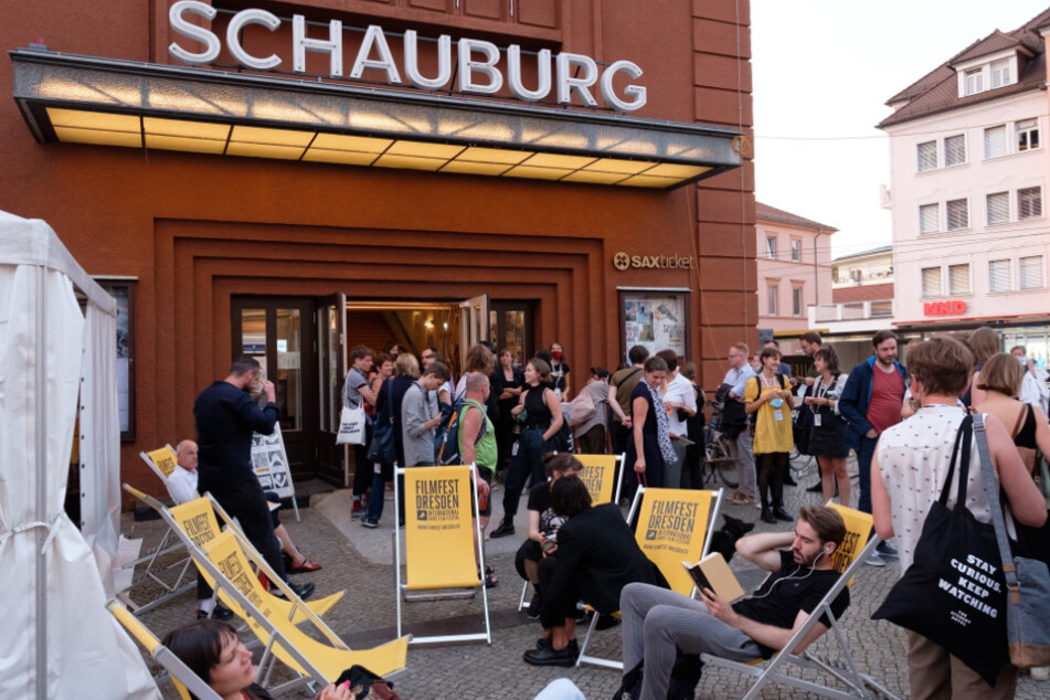 Filmfest-Treiben vor der Schauburg dieses Frühjahr.