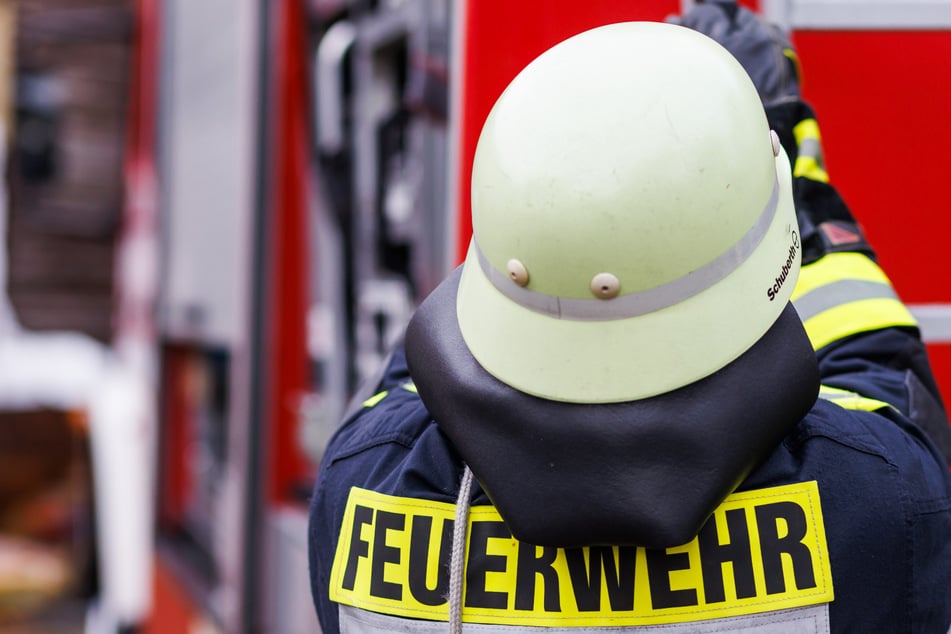 Die Feuerwehr ist am Mittwochmorgen noch immer im Einsatz. (Symbolbild)