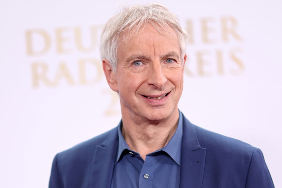 Steht bis heute als Moderator und Schauspieler auf der Bühne: Comedy-Altmeister Ingolf Lück (63).
