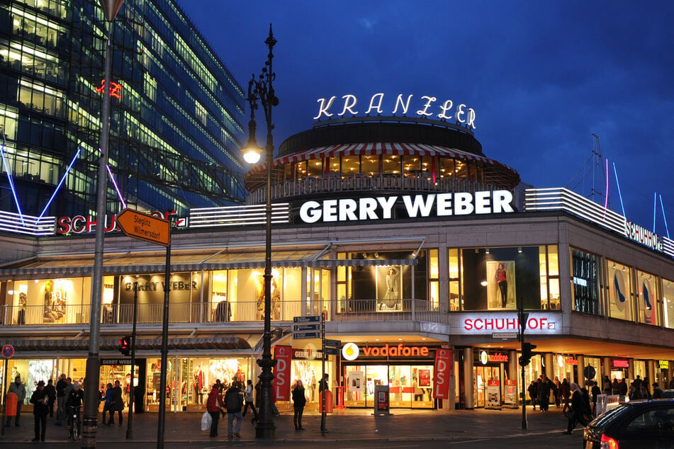 Am Kranzler Eck in Berlin findet noch bis zum 8. September ein Open-Air-Kino statt. (Archivbild)