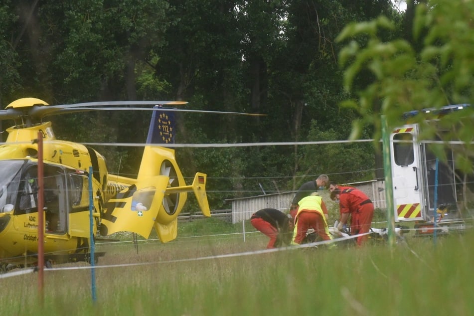 Rettungshubschrauber brachten die Verletzten ins Krankenhaus.
