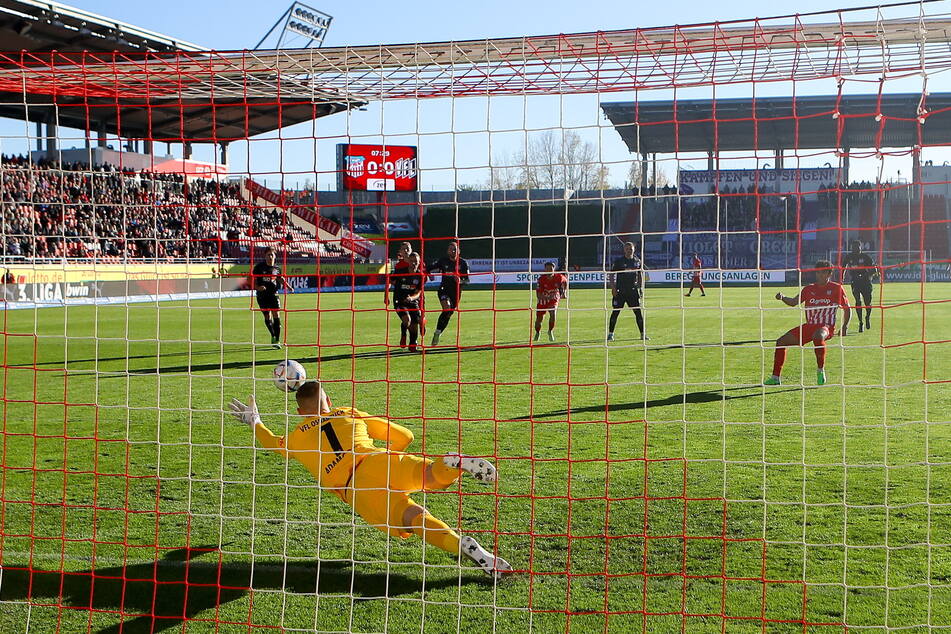 Johan Gomez (21) brachte den FSV mit diesem verwandelten Elfmeter gegen Osnabrück auf die Siegerstraße.