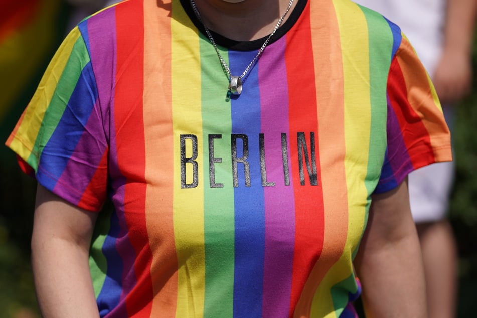Die Initiative forderte den Erhalt ihrer Opferberatung und einen besseren Schutz für Personen und Einrichtungen der LGBTIQ+-Szene. (Symbolbild)