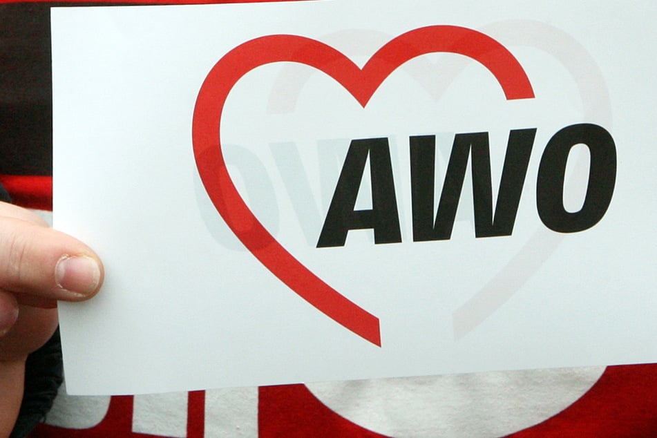 In Pflegeheimen der schwäbischen Arbeiterwohlfahrt (AWO) sollen Impfteams gezielt getäuscht worden sein. (Symbolbild)