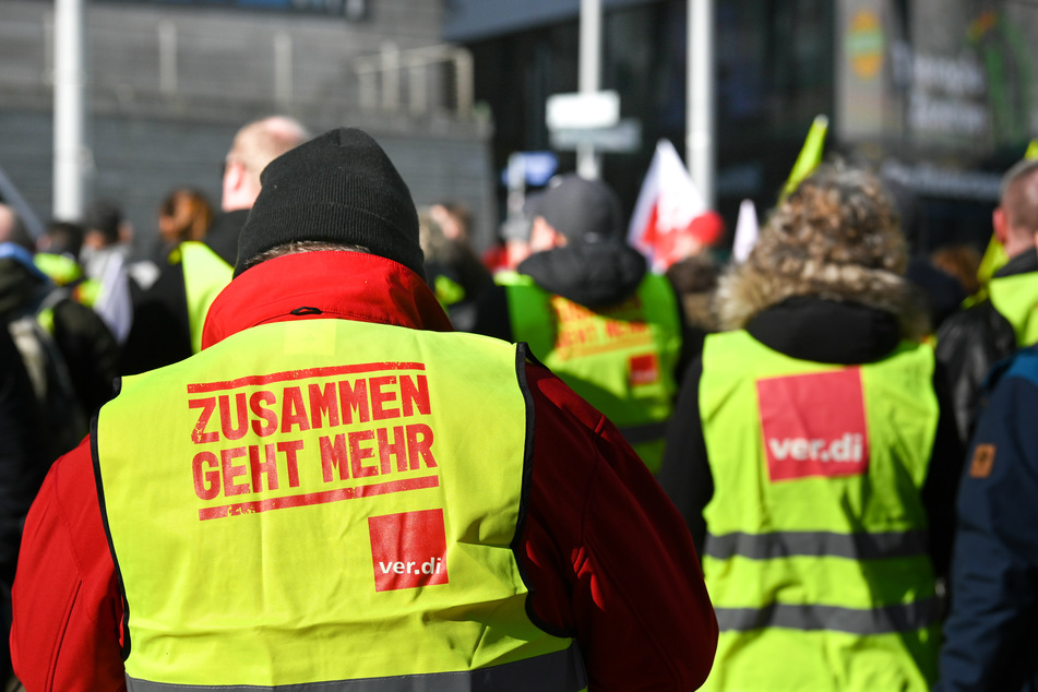 In der aktuellen Tarifrunde fordert Verdi 10,5 Prozent mehr Einkommen für die 640.000 Beschäftigten in NRW.