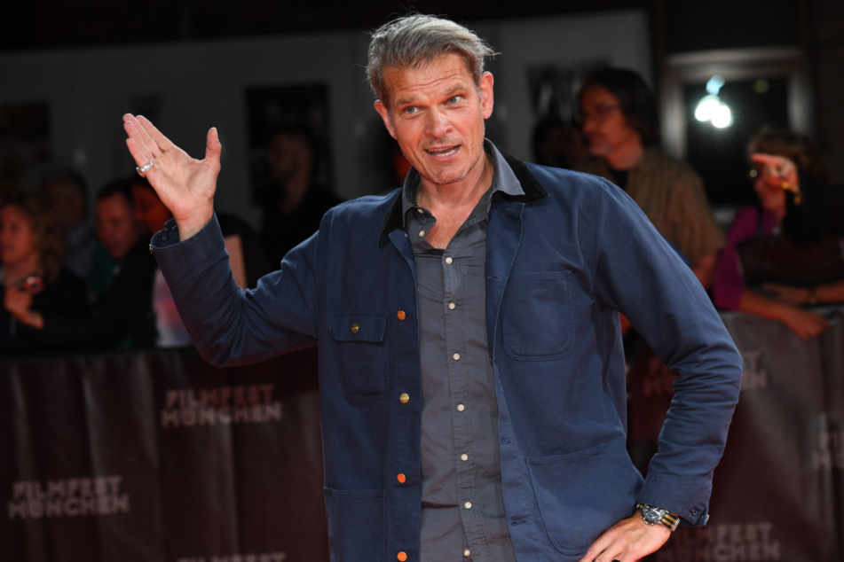 Götz Otto (54) wurde mit seiner Rolle als Handlanger des Bösewichts Elliot Carver (Jonathan Pryce) im James-Bond-Film "Der Morgen stirbt nie" international bekannt.