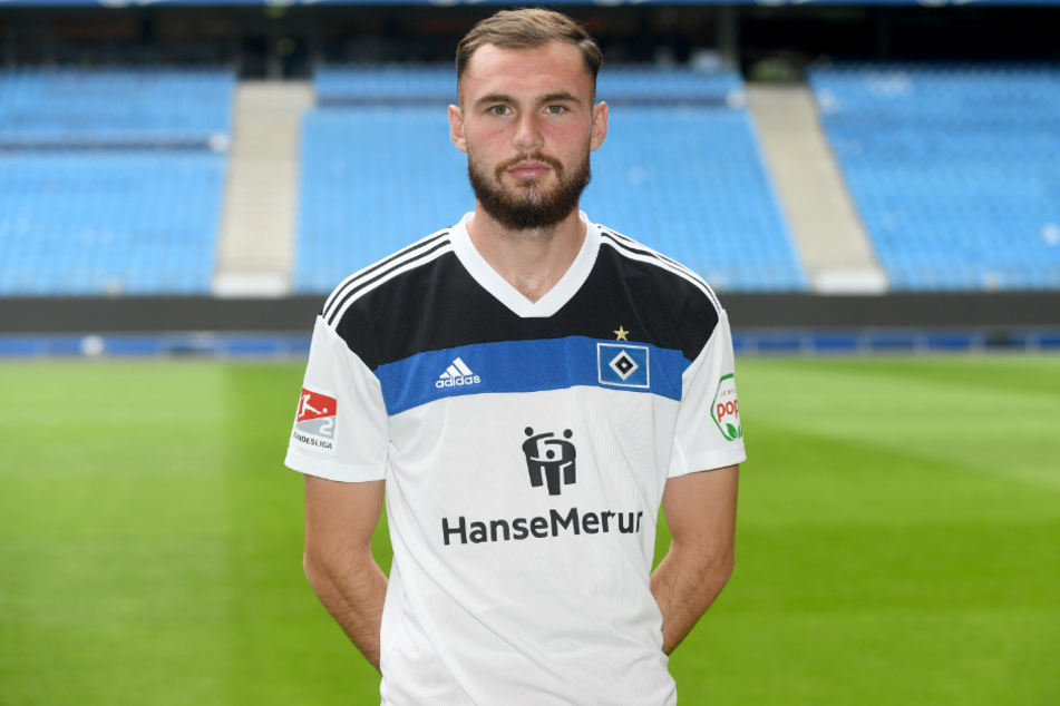 HSV-Eigengewächs Valon Zumberi (21) hat seinen Vertrag bis 2025 verlängert. Spielen wird er bis Sommer trotzdem woanders.
