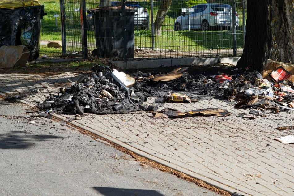 Mehrere Feuerwehreinsätze in Döbeln: Waren hier wieder Zündler am Werk?