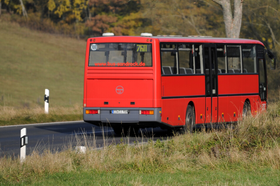 Busfahrer angegriffen und rassistisch beleidigt