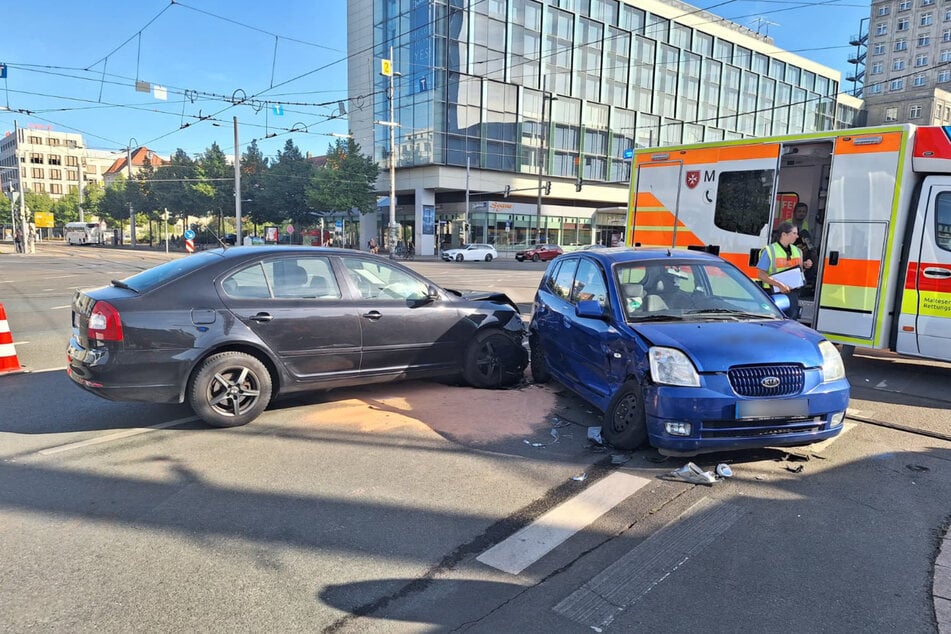 Ein Kia und ein Škoda waren in den Crash verwickelt.