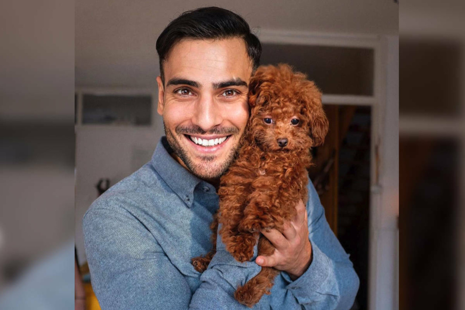 Timur Ülker (32) stellt bei Instagram den neuen Familienhund Kimi vor.