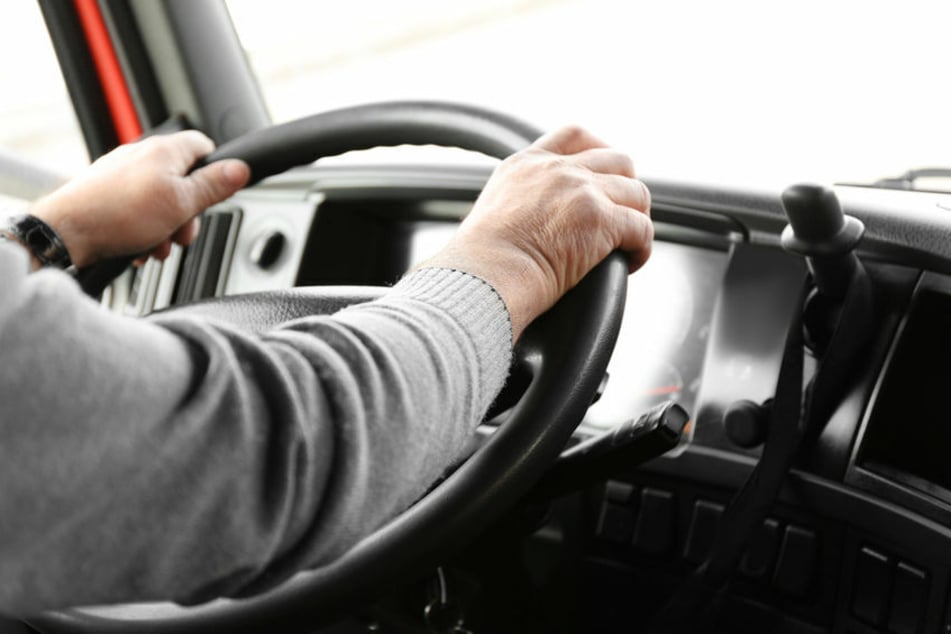 Lkw-Fahrer muss auf Befehl seiner Firma Weihnachten an der Autobahn verbringen