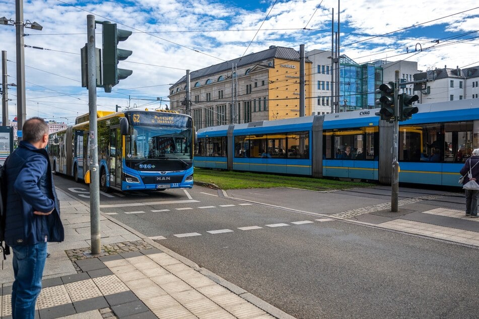 An dieser Busspur wurde eine sogenannte Dunkelanlage installiert.