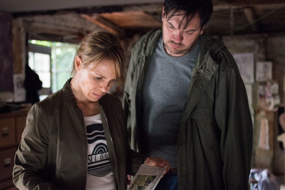 Die Kommissare König (Anneke Kim Sarnau) und Bukow (Charly Hübner) gehen im "Polizeiruf 110" jeder Spur nach.