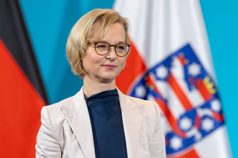 Thüringens Finanzministerin Katja Wolf (48, BSW) konnte nicht genau beziffern, wie groß das Finanzdefizit genau ist. (Archivbild)