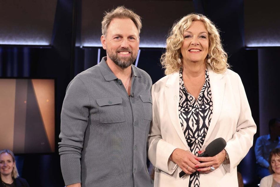 Steven Gätjen (52) und Bettina Tietjen (65) moderierten zum siebten Mal gemeinsam die NDR Talk Show.