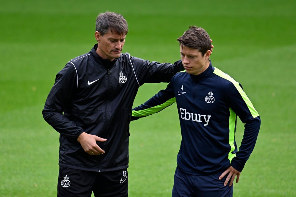 Rasmussen und St. Paulis Trainer Alexander Blessin (52, l.) kennen sich bereits von Union Saint-Gilloise.