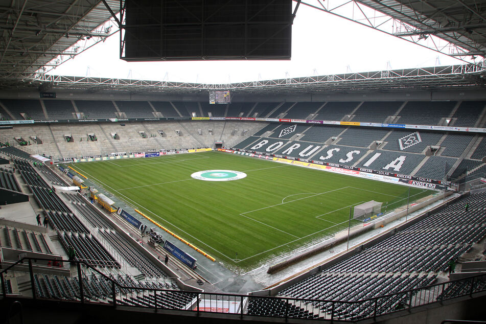 Das Rheinderby zwischen Gladbach und dem 1. FC Köln wird ohne Fans ausgetragen werden.