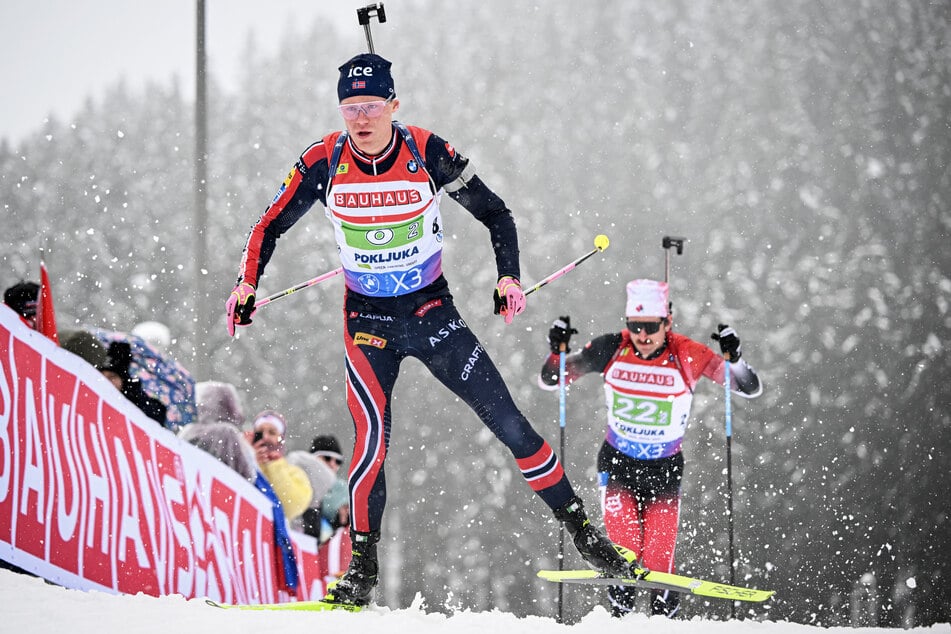 In der Single-Mixed-Staffel auf der Pokljuka war Martin Uldal (23) der schnellste Mann des Tages - auch dank einer unfassbaren Schnellfeuereinlage.