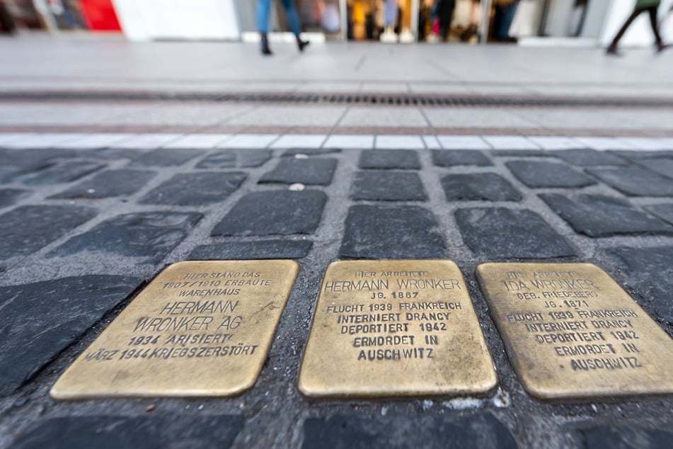 Frankfurt: Zeichen gegen Antisemitismus: "Stolpersteine sollen glänzen" zur Pogromnacht