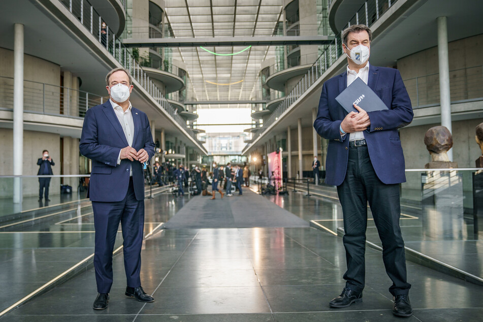 Eigentlich wollen Armin Laschet (60, CDU, l) und Markus Söder (54, CSU) bis Ende der Woche eine Entscheidung für die festgefahrene Kanzler-Frage präsentieren.