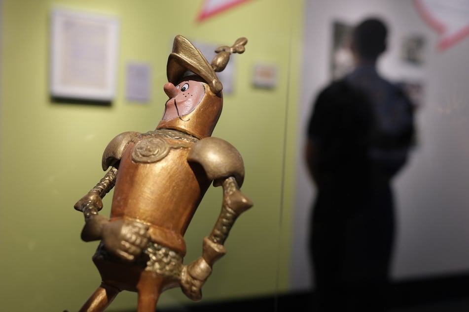 Eine Figur von "Ritter Runkel" wird ebenfalls ausgestellt.