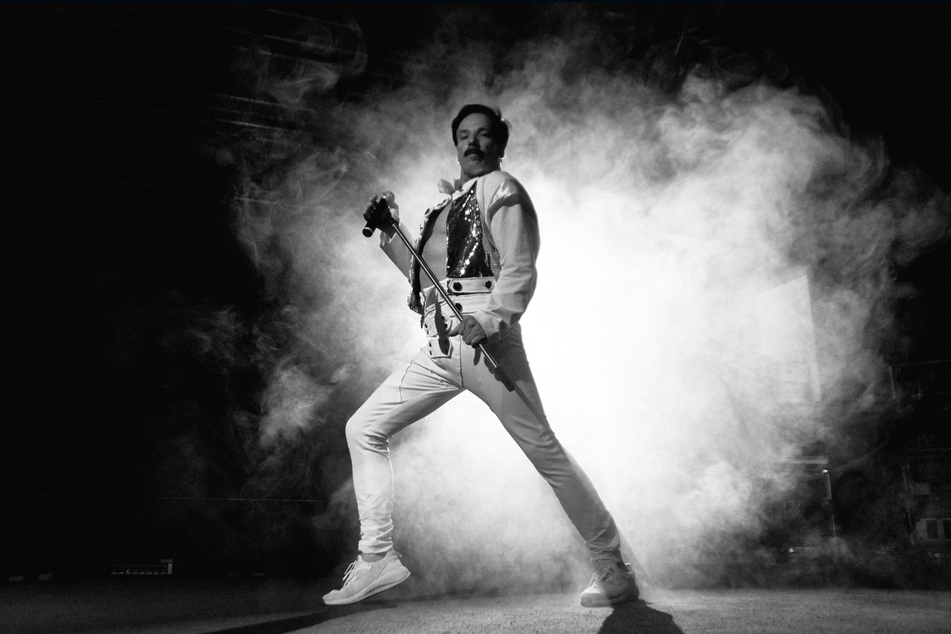 Erlebt die Hits von Queen live performt von MerQury am 21. Oktober im Theater Meißen.