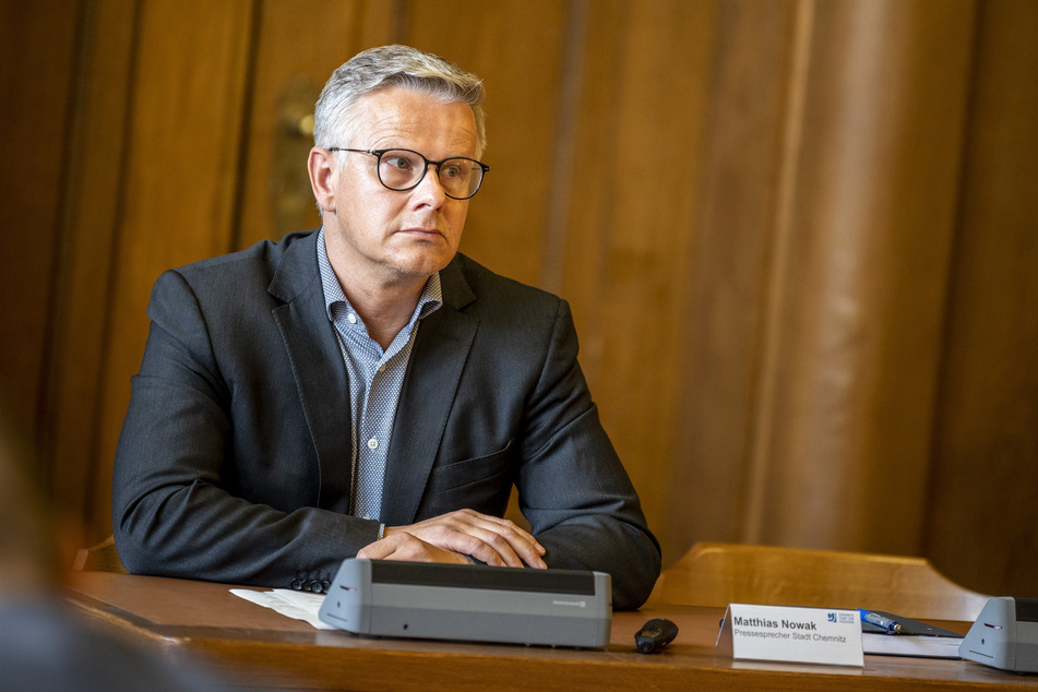 Laut Stadtsprecher Matthias Nowak (51) geht die Entwicklung der Corona-Zahlen in die richtige Richtung, große Lockerungen sind allerdings vorerst nicht in Sicht.