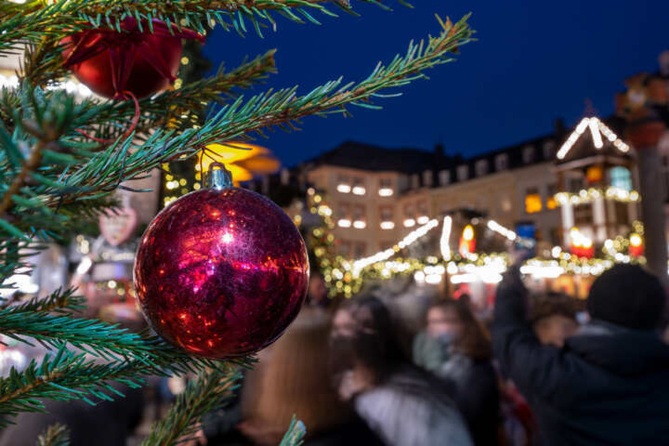 Unwetter macht Weihnachtsmarkt in NRW Strich durch die Rechnung!
