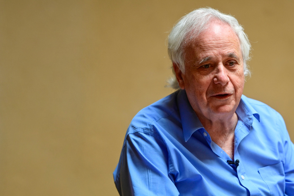 Anti-Zionist Israeli academic Ilan Pappe detained and interrogated by FBI at airport
