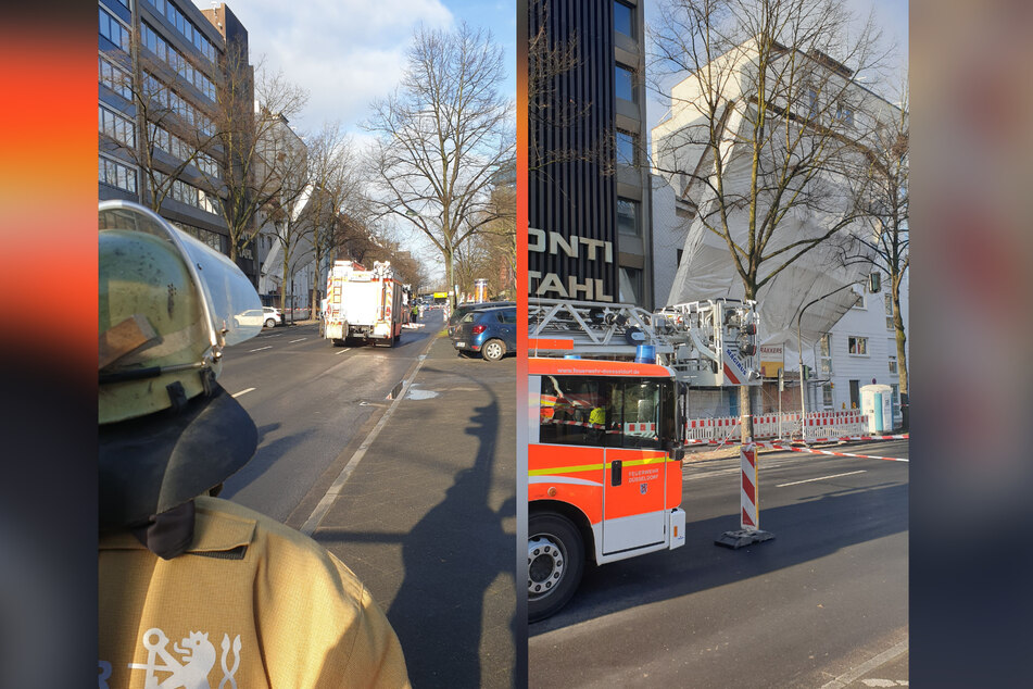 Das Baugerüst landete in zwei an der Straße stehenden Bäumen.